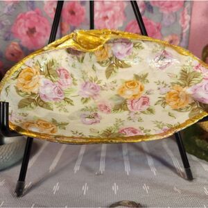 DECOUPAGE CLAM SHELL  